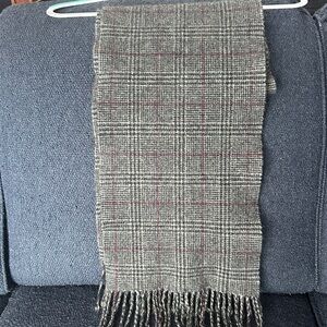 Enzo Mantovani cashmere scarf. L with fringe 60”. W10”
